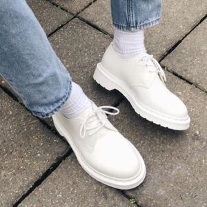 Dr. Martens 1461 Mono Smooth Leather
Oxford Shoes in White Unisex